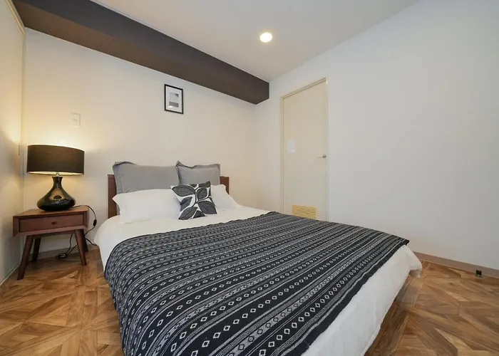 Dynastypalace Inn